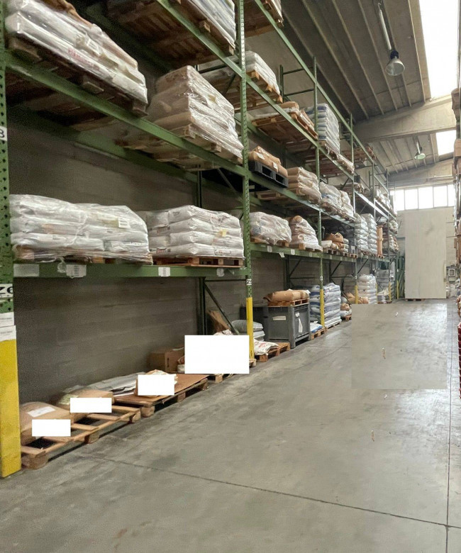 Capannone in Vendita a Trezzo sull'Adda