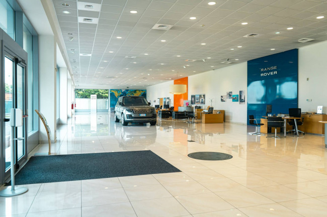 Immobile commerciale in Affitto a Agrate Brianza