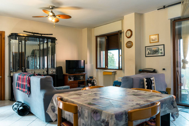 Appartamento in Vendita a Figino Serenza