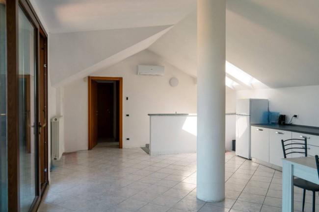 Appartamento in Vendita a Figino Serenza