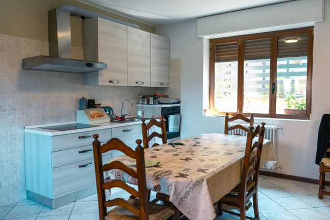 Palazzo in Vendita a Figino Serenza