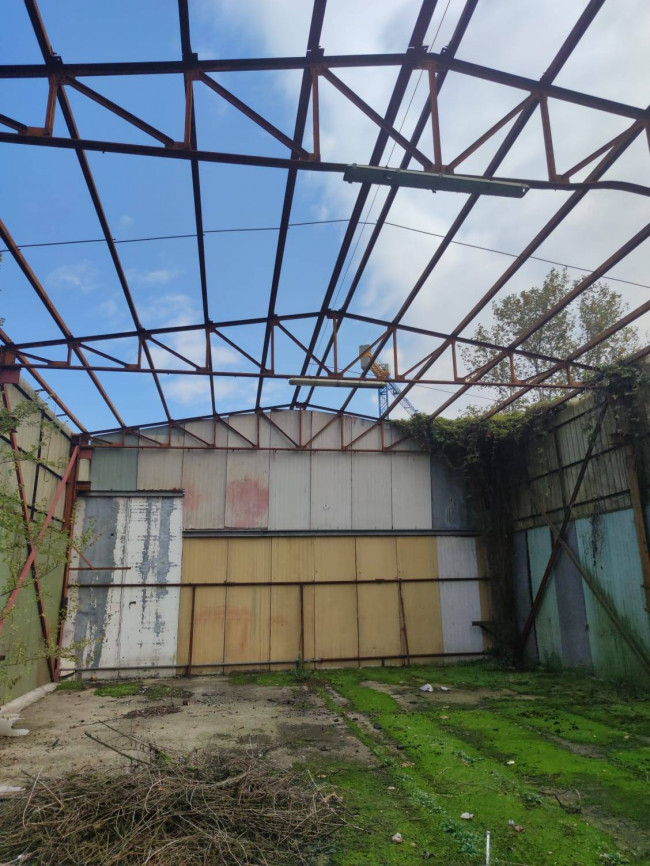 Terreno industriale in vendita a Quinto Romano, Milano (MI)