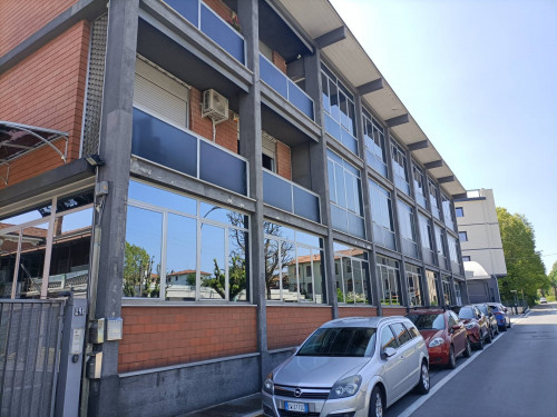 Capannone in Affitto a Inverigo