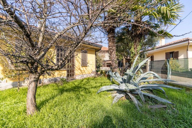 Villa in Vendita a Triuggio