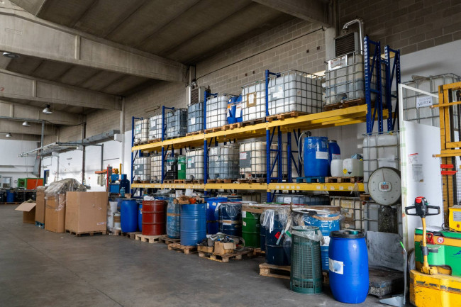 Capannone in Vendita a Mozzate