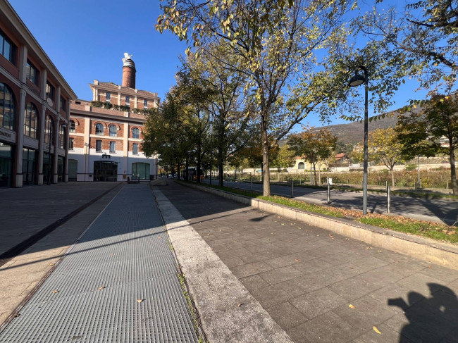 Immobile commerciale in Affitto a Brescia