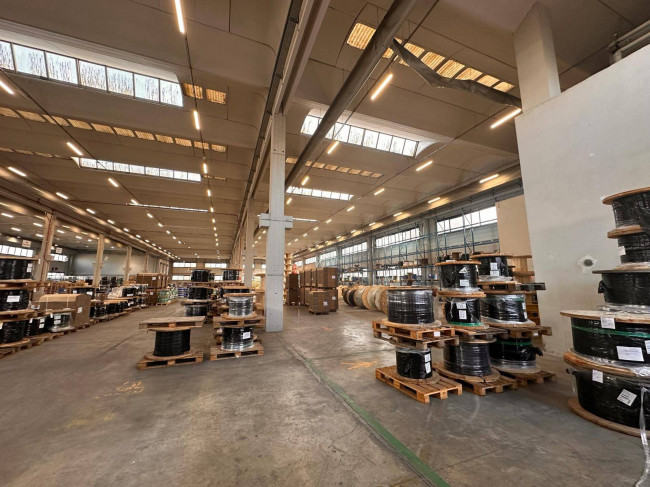 Capannone in Affitto a Legnano