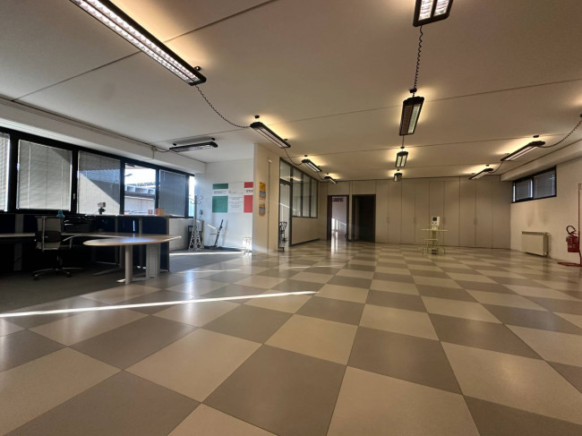 Ufficio in Vendita a Muggiò