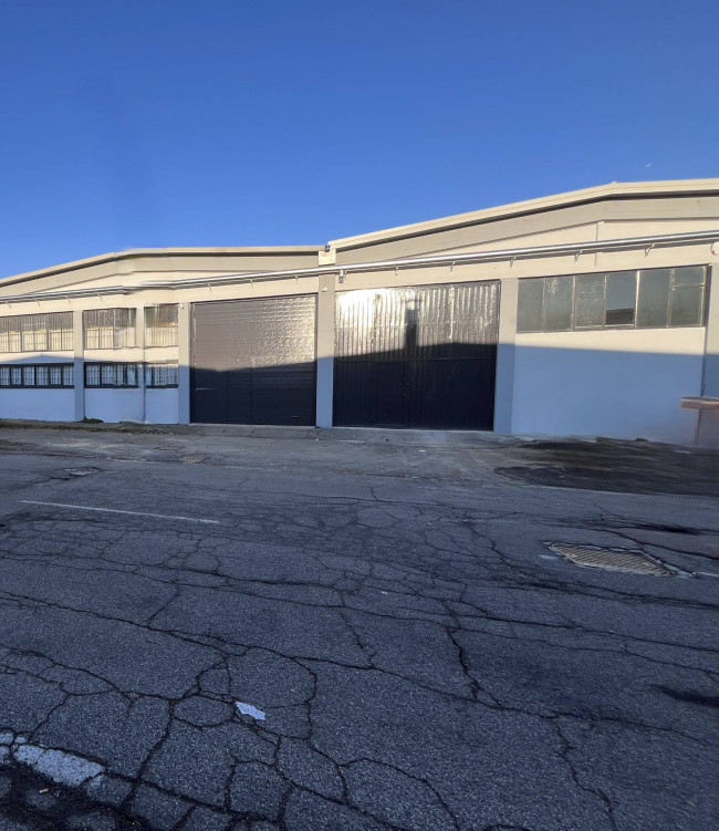 Capannone in Affitto a Gaggiano