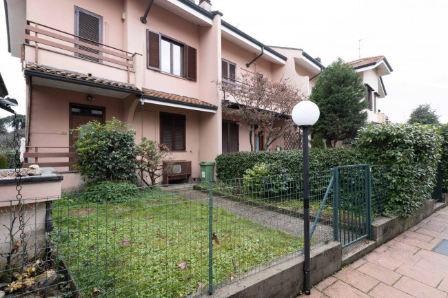 Villa a schiera in Vendita a Agrate Brianza