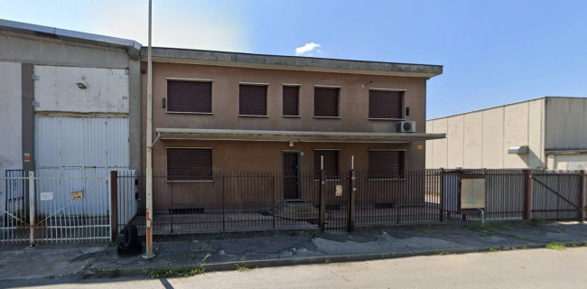 Capannone in Vendita a San Giuliano Milanese