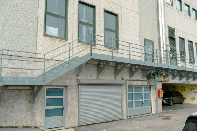 Capannone in Vendita a Bulgarograsso