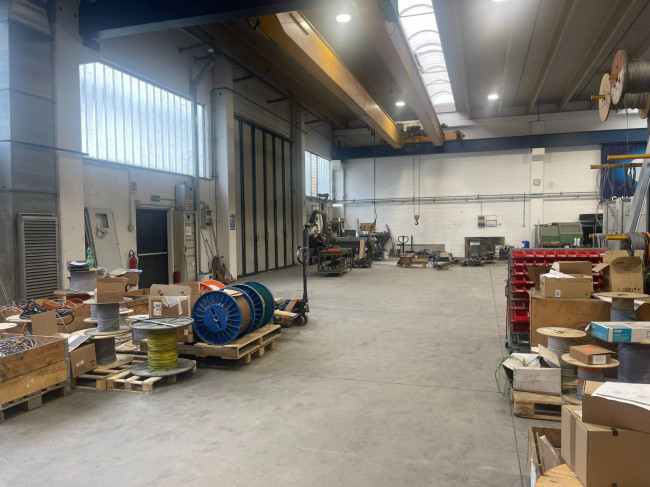 Capannone in Vendita a Brugherio