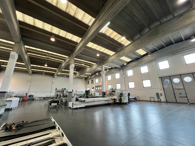 industrial building + office block for Rent in Sesto Calende