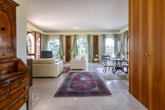 Villa in Vendita a Sirtori