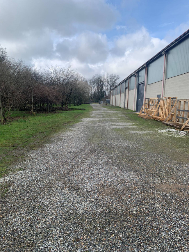 Terreno industriale in Vendita a Misinto