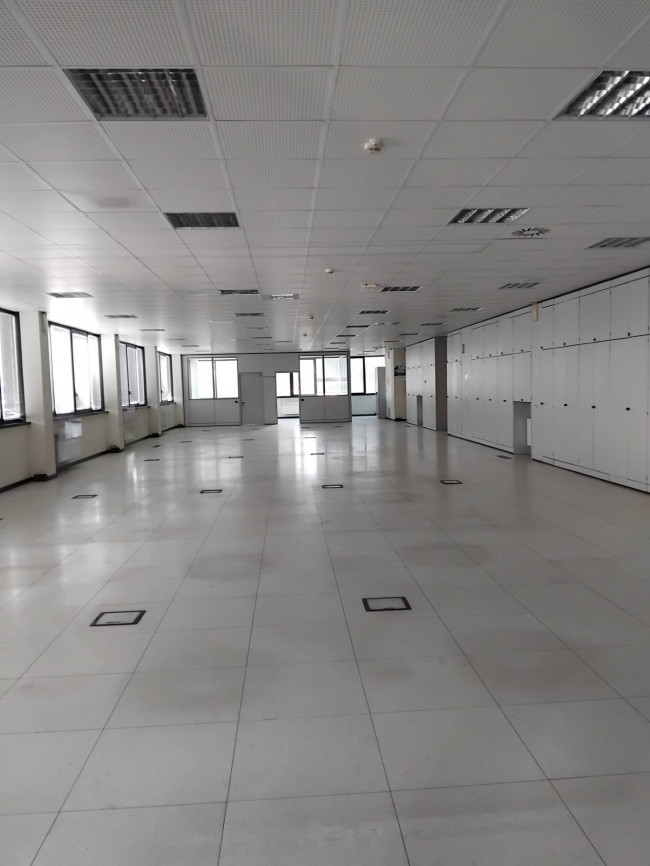 Ufficio in Affitto a Peschiera Borromeo