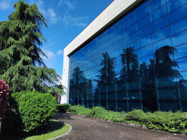 Ufficio in Affitto a Peschiera Borromeo