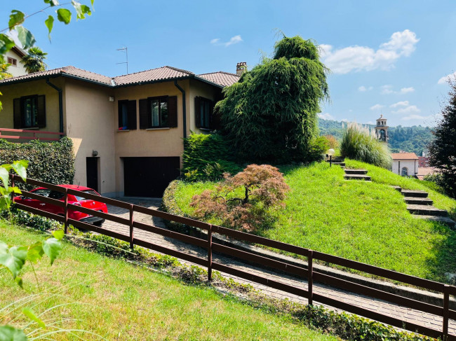 Villa in Vendita a Como