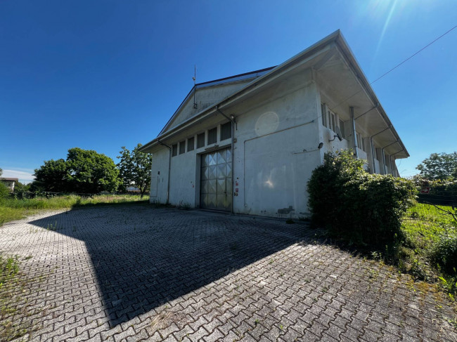 Capannone in Affitto a Busto Arsizio