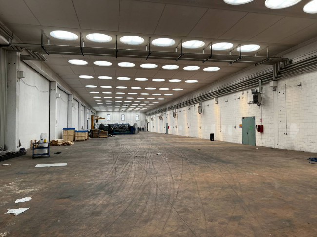 industrial building + office block for Rent in Magnago