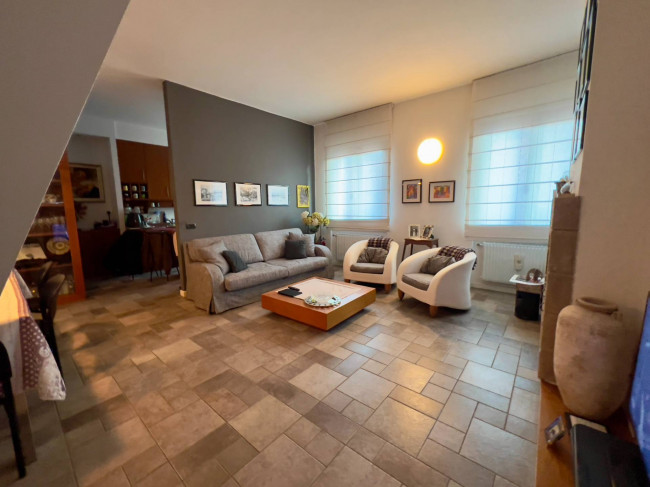 Appartamento in Vendita a Albese con Cassano