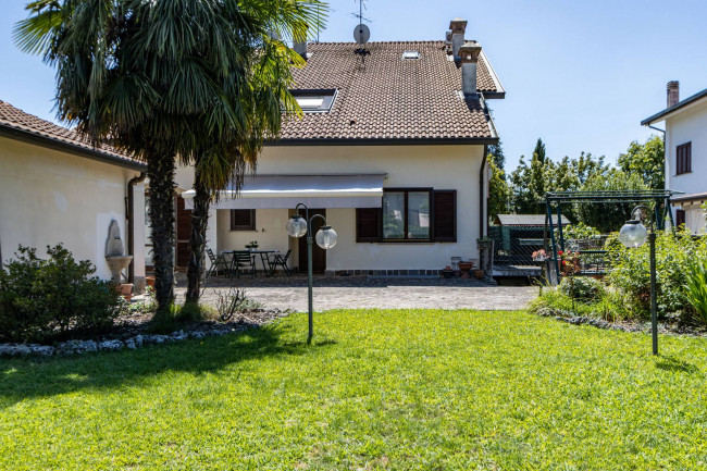 Family house for Sale in Biassono