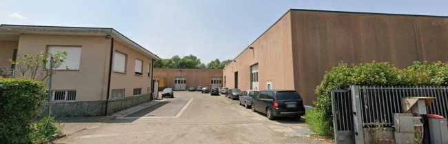 Capannone in Vendita a Settala