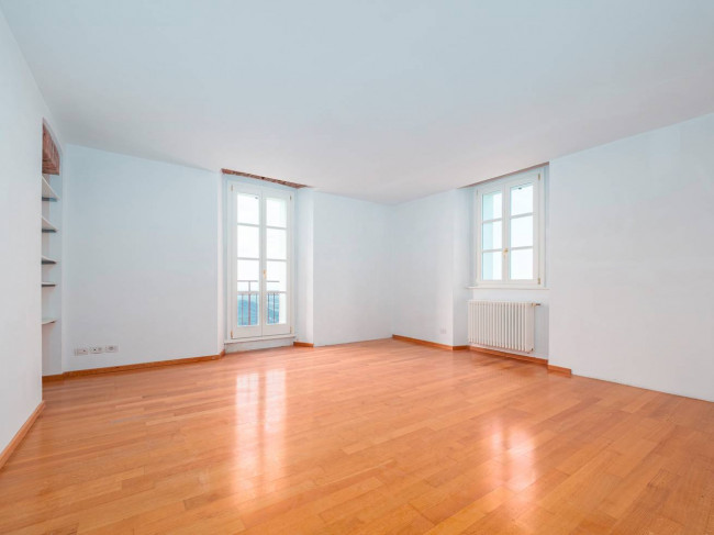 Appartamento in Vendita a Como