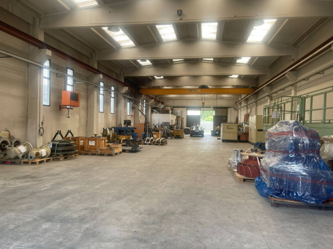 Capannone in Vendita a Cernusco sul Naviglio