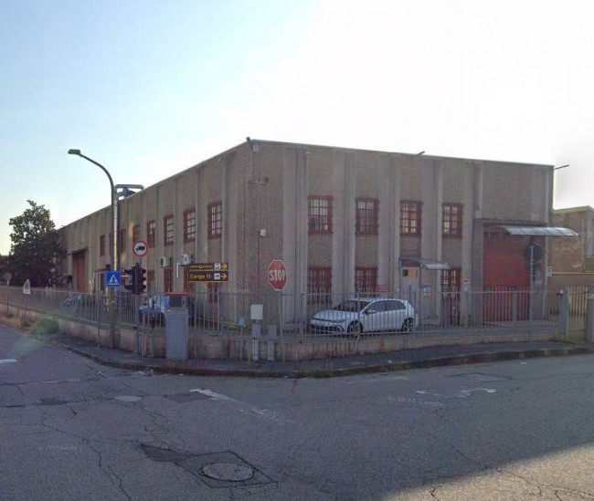 Capannone in Vendita a Baranzate