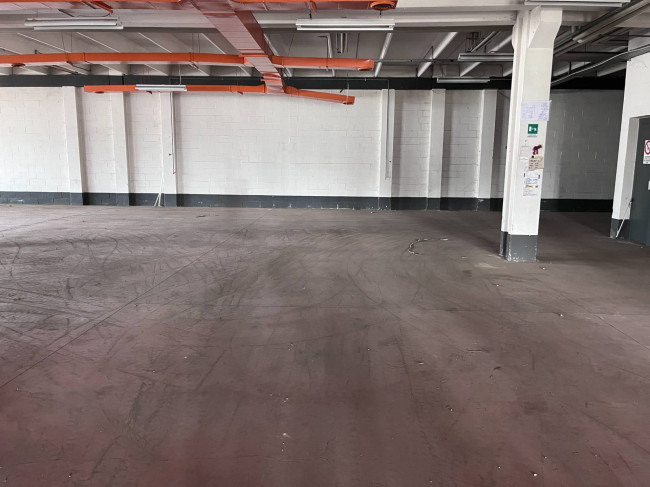 Capannone in Affitto a Gaggiano