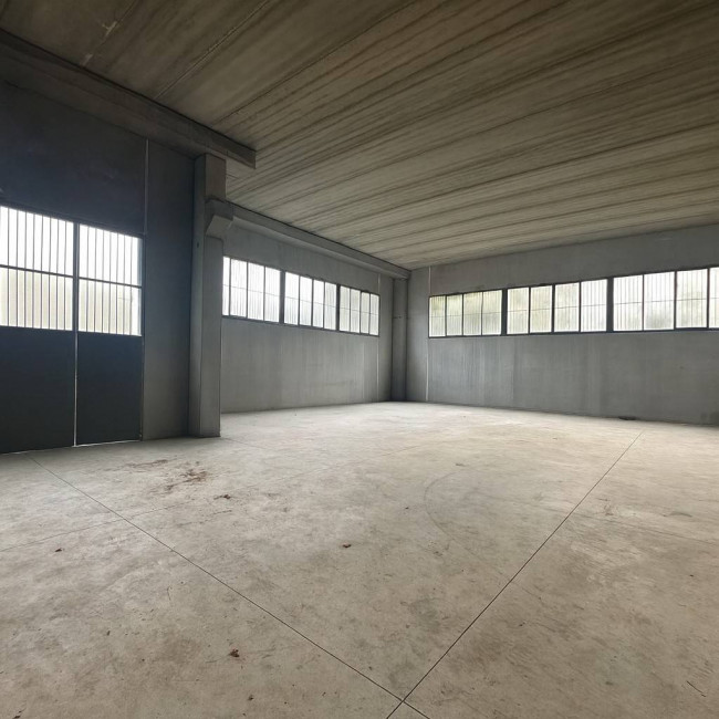 Capannone in Vendita a Muggiò