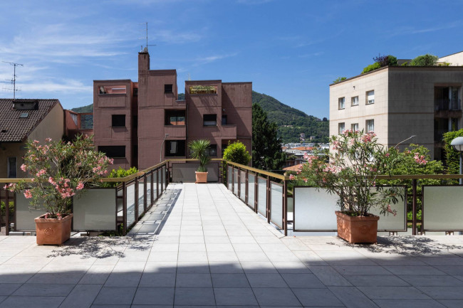 Appartamento in Vendita a Como