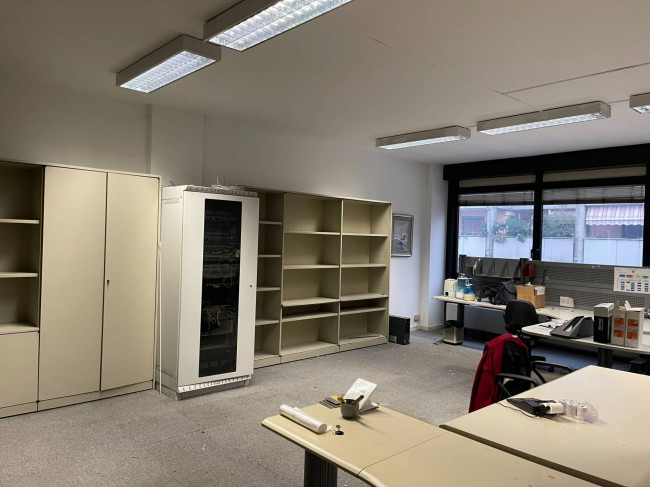 Ufficio in Vendita a Cologno Monzese