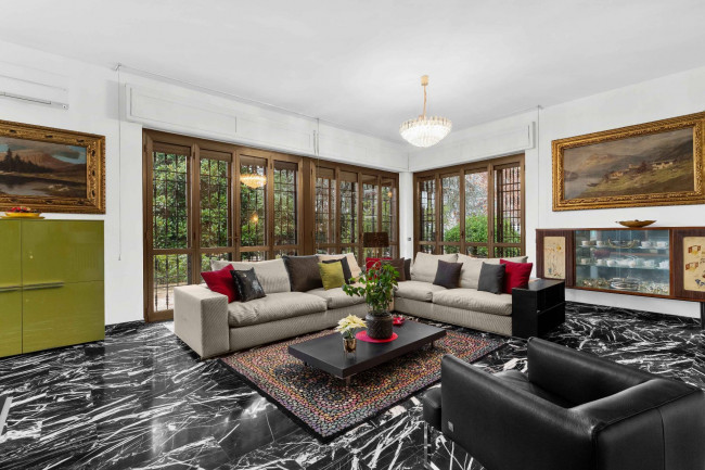 Villa for Sale in Cinisello Balsamo