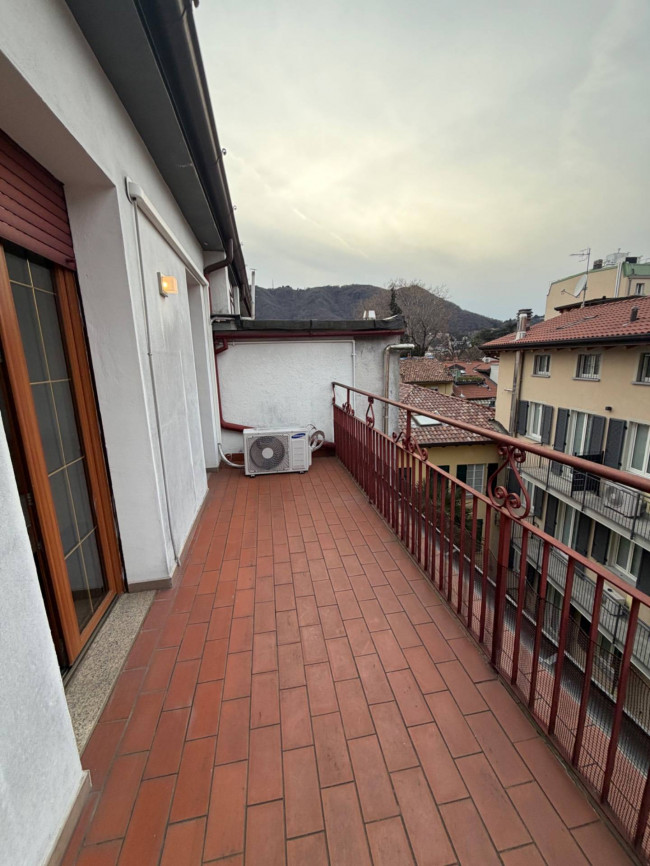 Appartamento in Vendita a Como