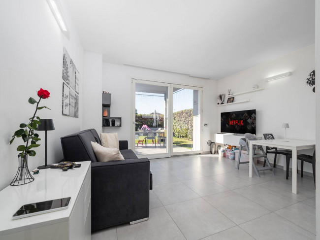 Apartment for Sale in Bizzarone