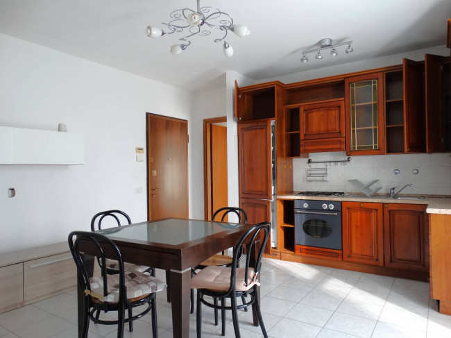 Appartamento in Affitto a Carate Brianza