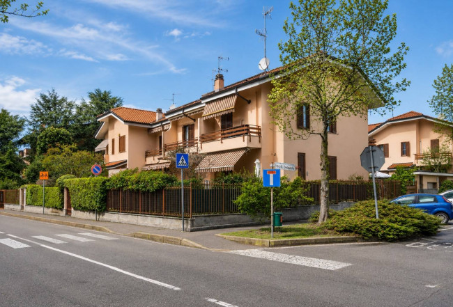 Villa a schiera in Vendita a Agrate Brianza