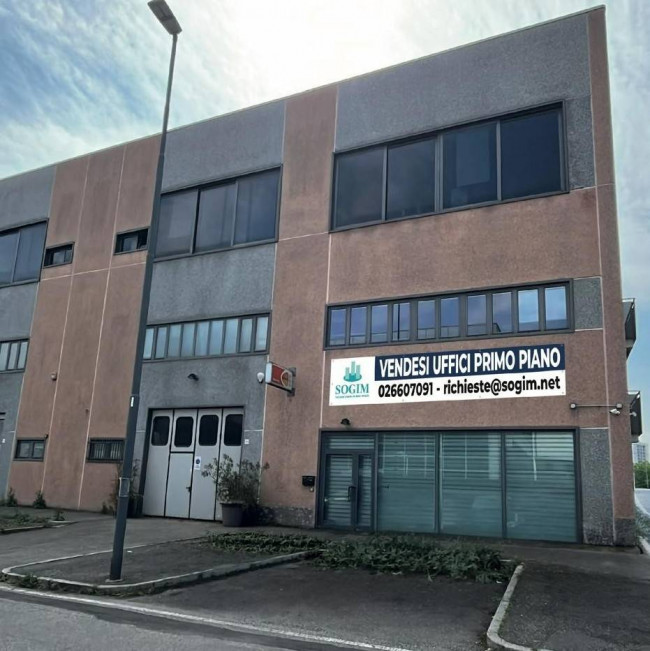 Ufficio in Vendita a Corsico