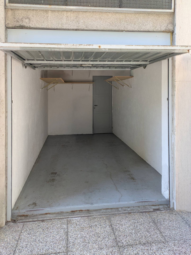 Box o garage in Vendita a Como
