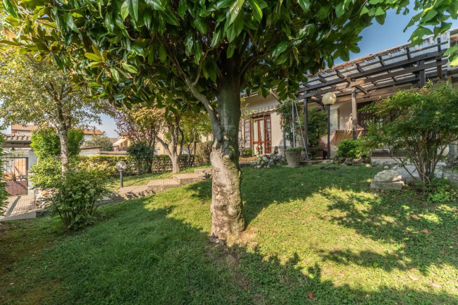 Villa in Vendita a Cernusco sul Naviglio