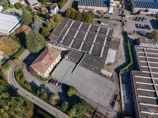 Capannone + Palazzina Uffici in Vendita a Villa Guardia