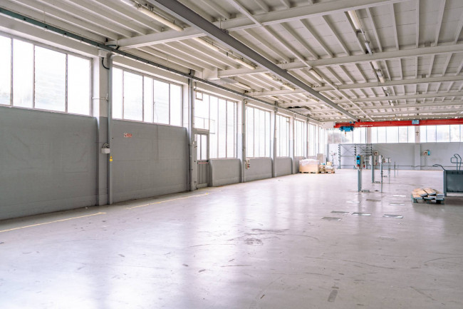 Capannone in Affitto a Arosio