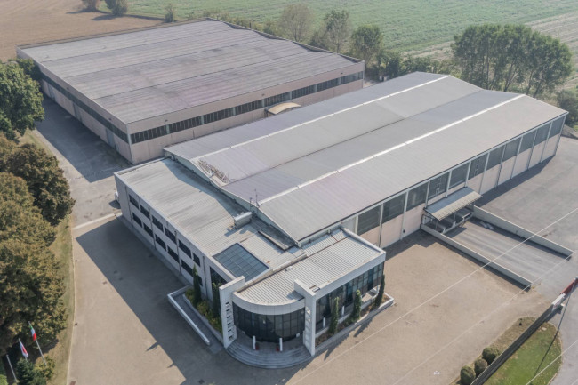 industrial building + office block for Rent in Ossago Lodigiano