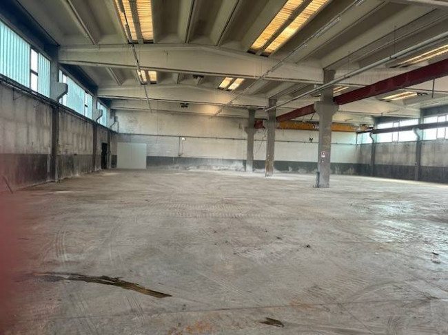 Shed for Sale in Mariano Comense