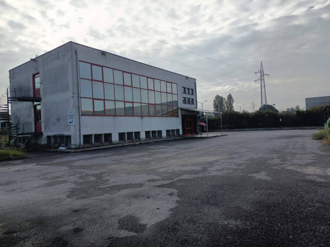 Ufficio in Vendita a Pioltello