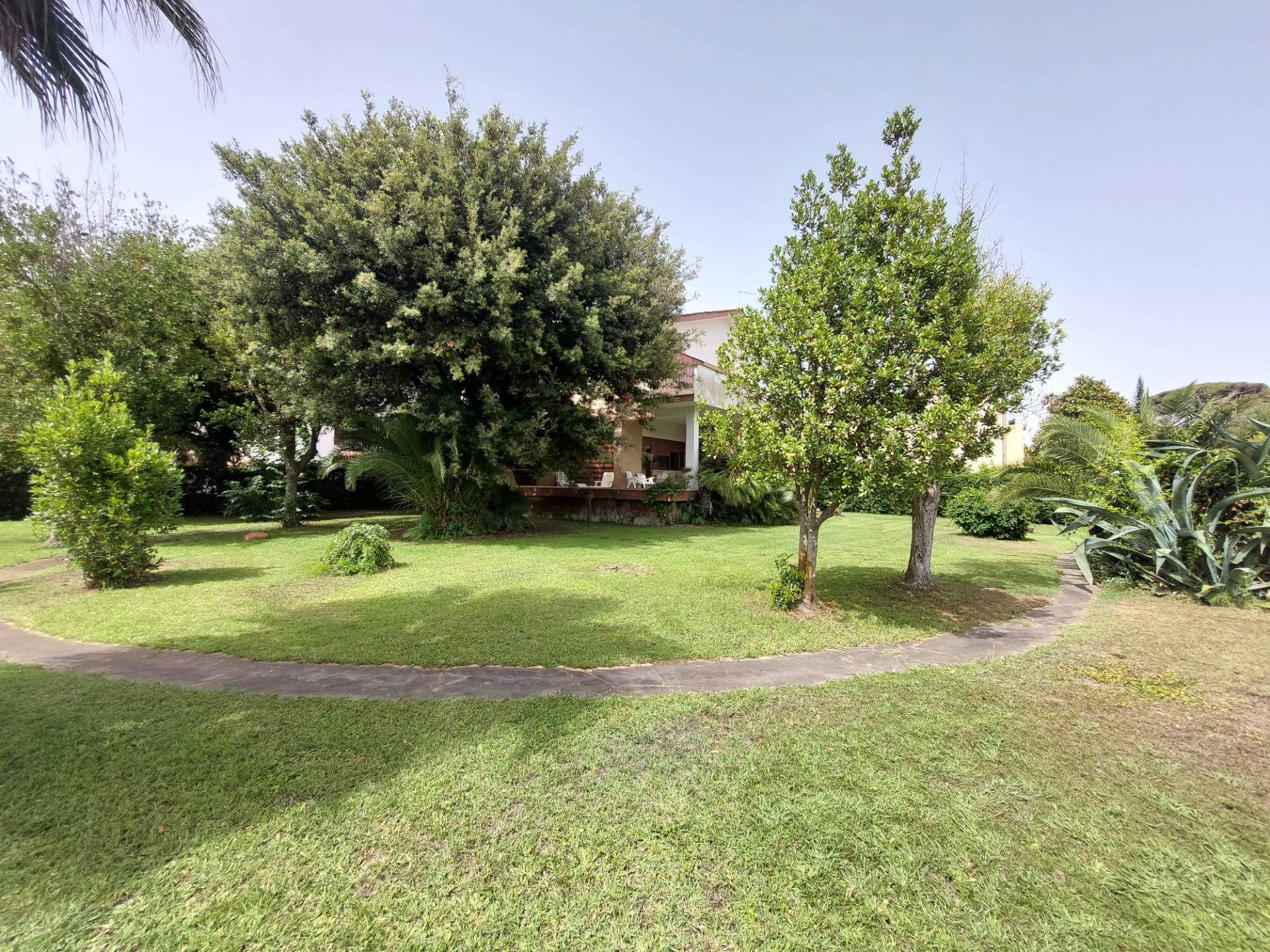 Villa in vendita a Fiumicino (RM)