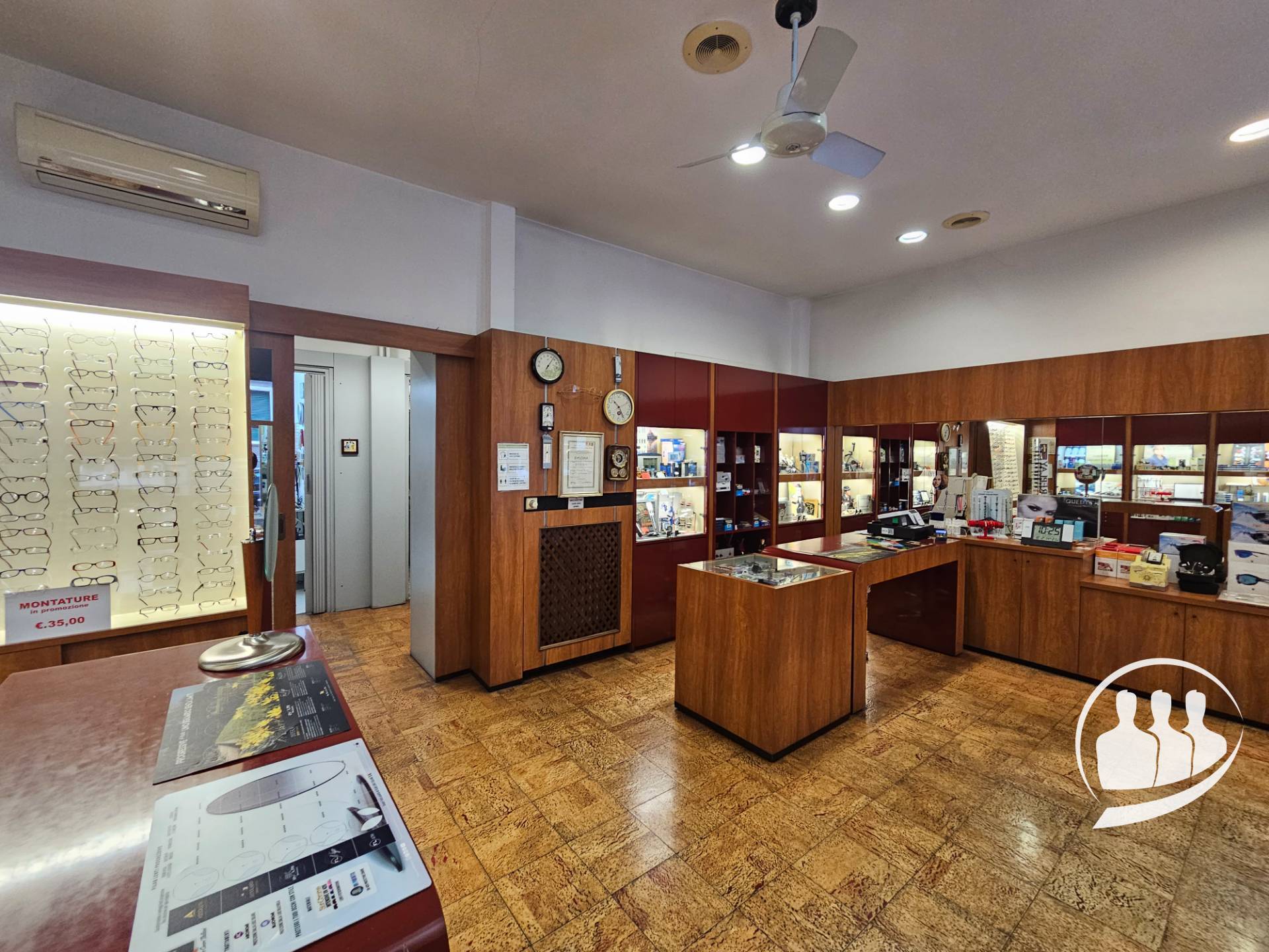 Locale commerciale